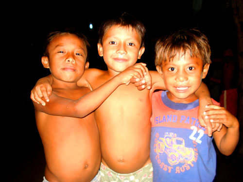 Crianças Kuna Yala