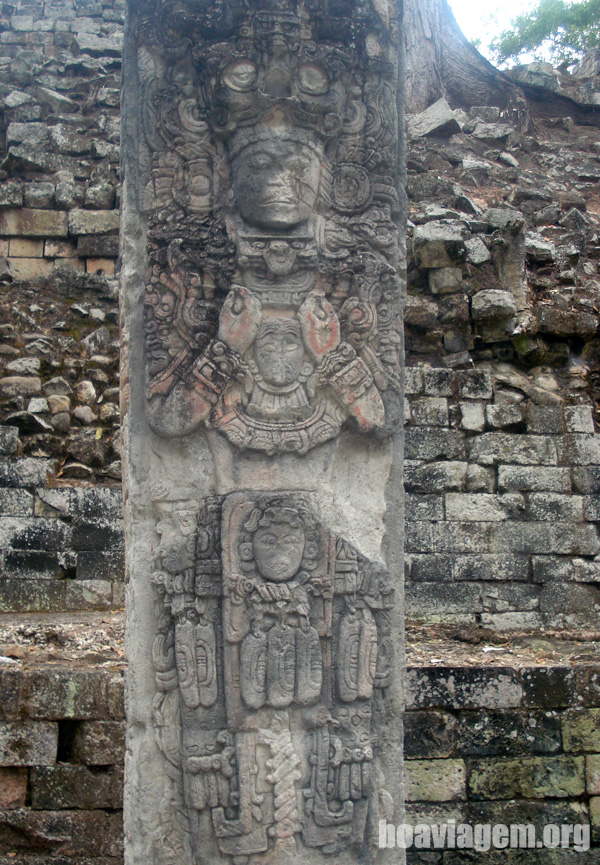 A riqueza de detalhes de um dos altares de Copán