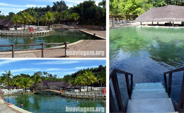 Uma das várias piscinas com água naturalmente quente no Hot Park