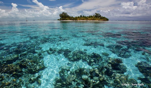 Belize e sua gigantesca barreira de corais no mar do Caribe