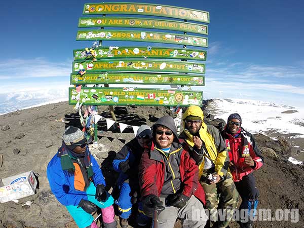 Uhuru Peak - Topo da África - Monte Kilimanjaro