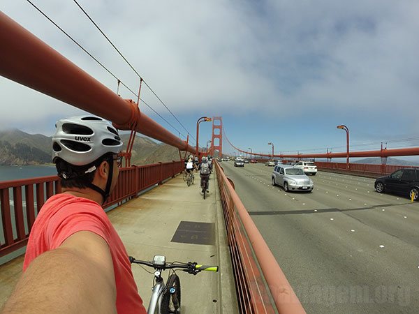 Cruzando a Golden Gate Bridge com e-bikes
