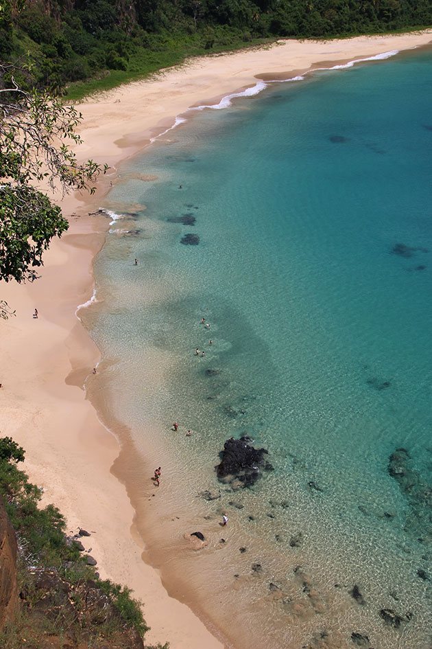 Baía do Sancho, a praia mais linda do Brasil