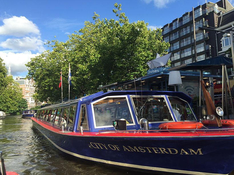 Passeios de barco pelos canais de Amsterdam