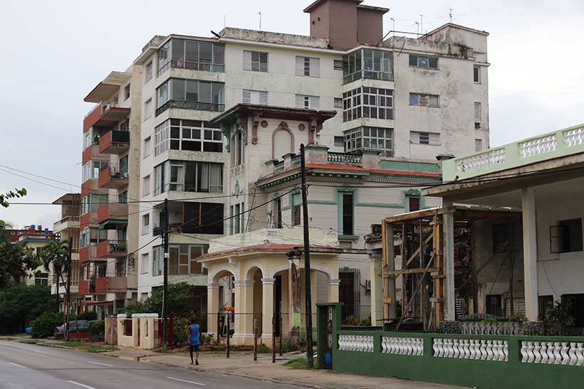 Condomínios residenciais na vizinhança de Vedado, Havana
