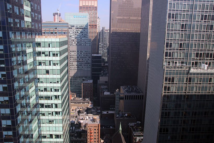 Vista dos grande edifícios de Manhattan da altura do meu quarto