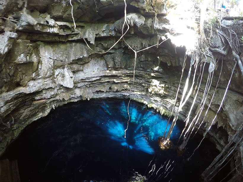 Cenote Mariposa Azul na propriedade Sn Geronimo - Yucatán - México