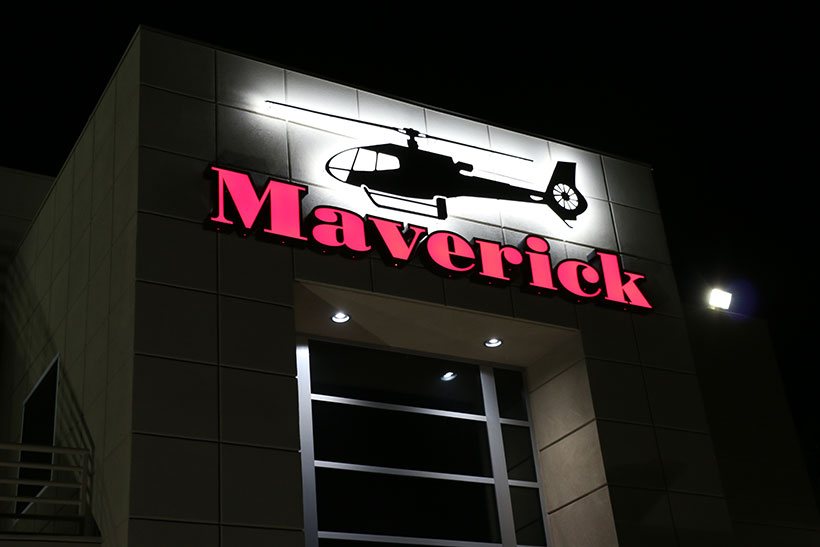 Logo da Maverick Helicopters em Las Vegas