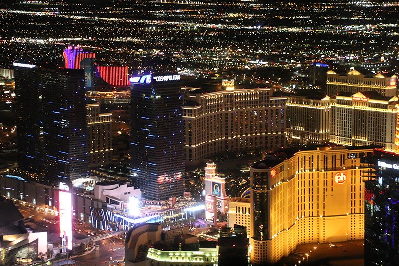 Foto aérea da strip de Las Vegas durante a noite