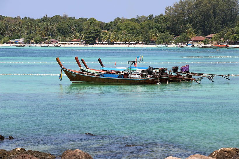 Barcos ancorados em Koh Lipe - Tailândia