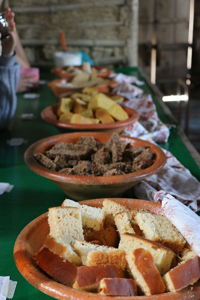 Festival Gastronômico da Baleia Franca Quitandas produzidas com mandioca, butiá e outros elementos regionais