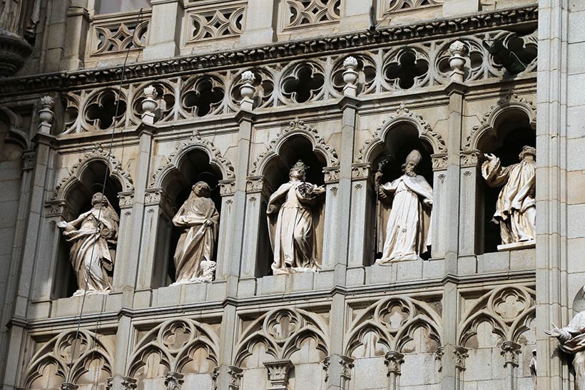 Alguns detalhes na fachada da Catedral 