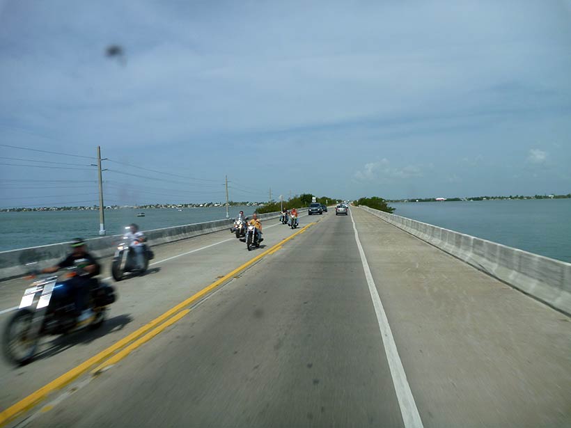 Rompendo pelas rodovias oceânicas que levam a Key West