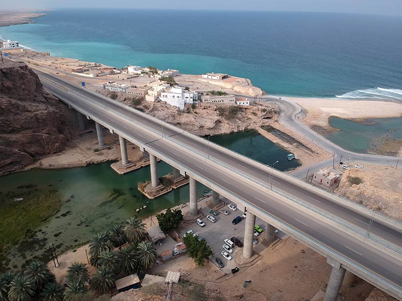 O que fazer no Omã: visitar o Wadi al Shab