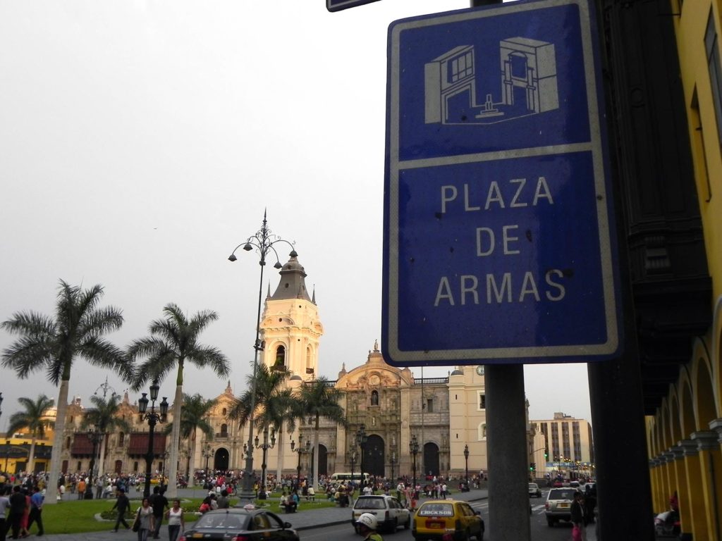 Plaza de Armas no Peru