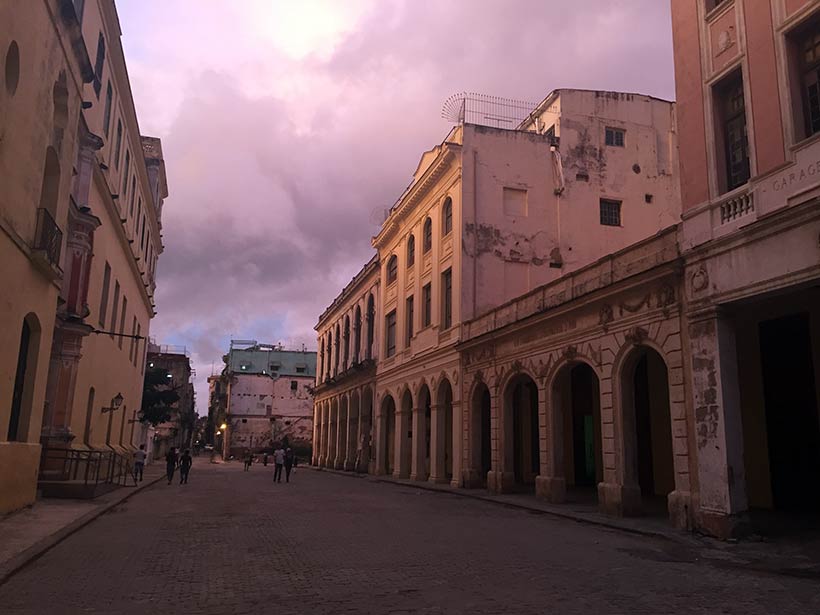 Pôr do sol em Habana Vieja