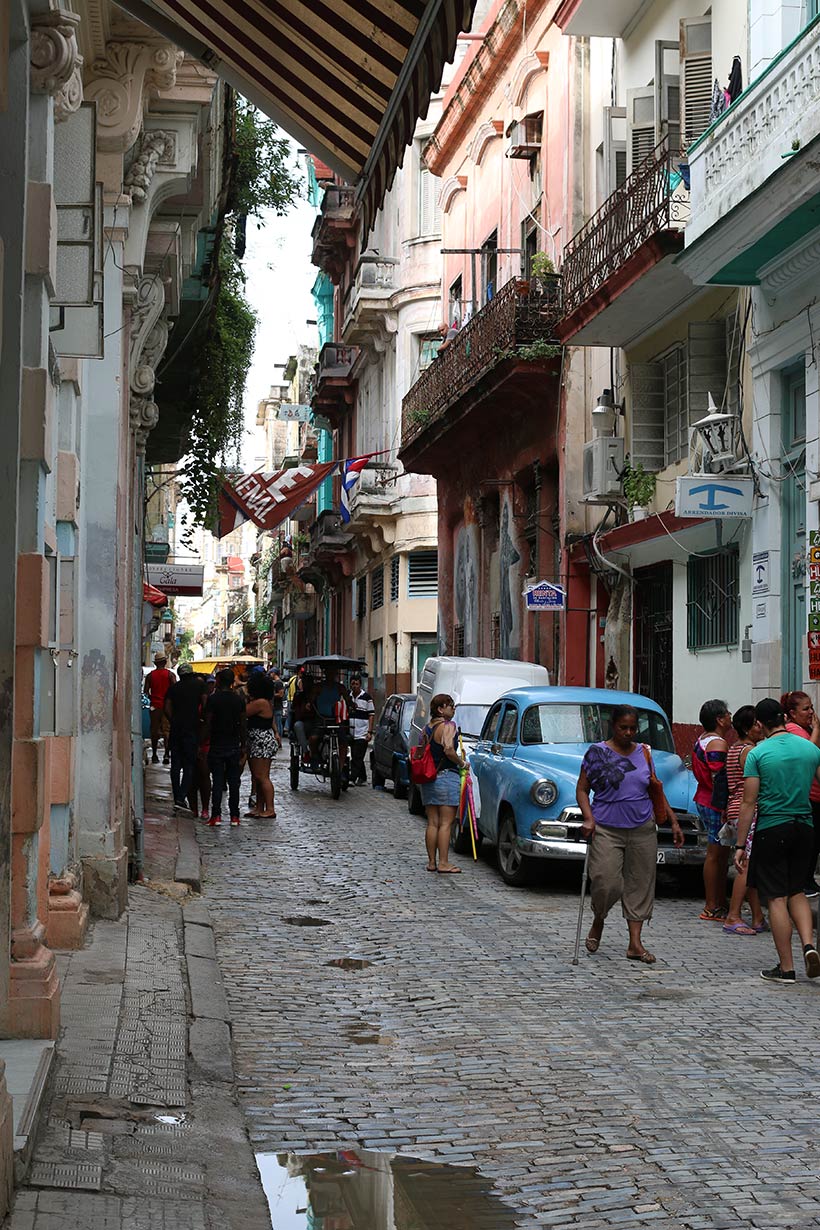 Rua mais turística no centro de Habana