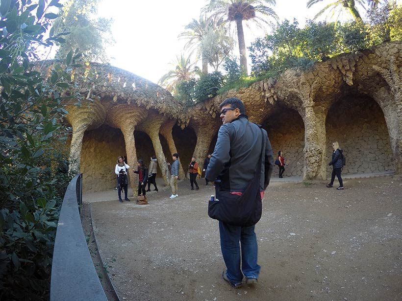 Caminhando para conhecer as obras de Gaudí
