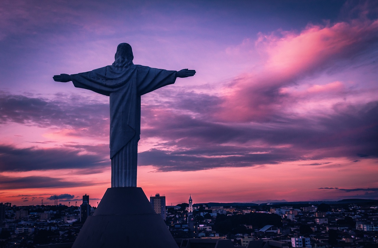 Lugares para viajar em Minas: Cristo Redentor em Araxá 